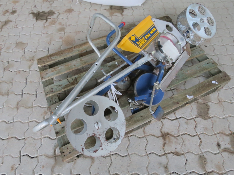 4064 NIBEX MINI 500 precision seeder hand drawn