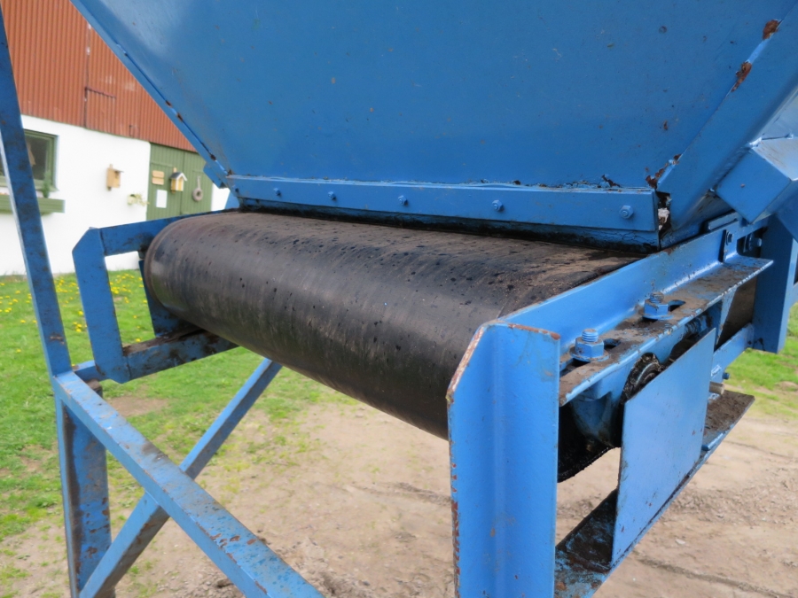 4070 EMVE Bunker mit Förderband