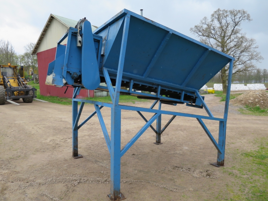 4070 EMVE Bunker mit Förderband