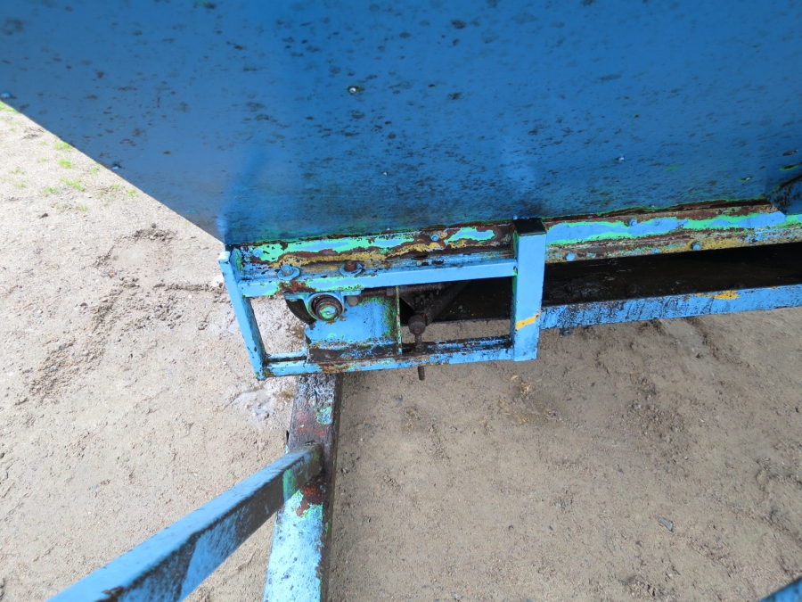 4071 EMVE bunker with conveyor