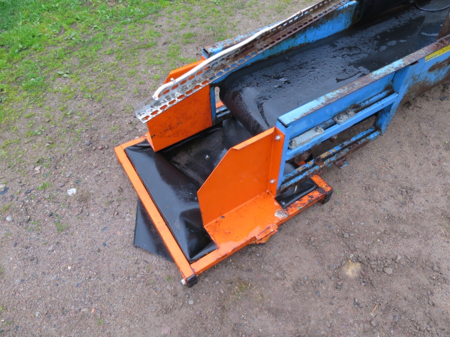 4083 EMVE conveyor 3000x350 mm