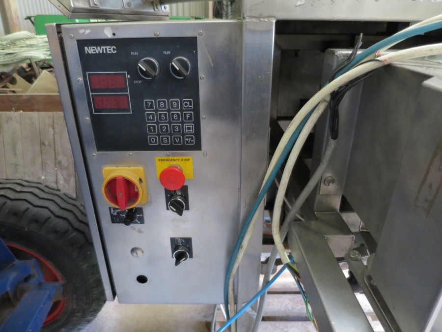 4090 Newtec VB40G E carrot packer