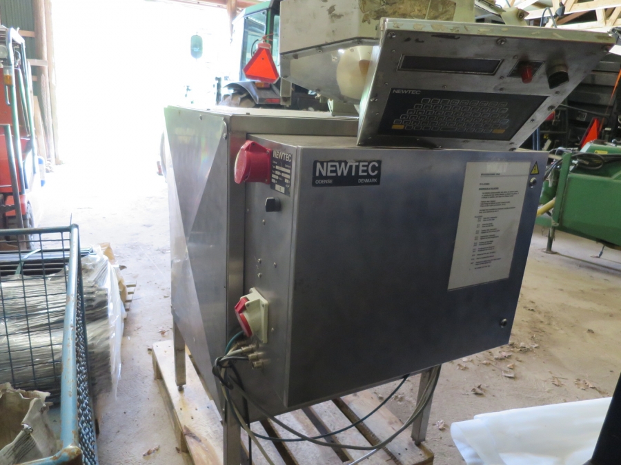 4090 Newtec VB40G E carrot packer